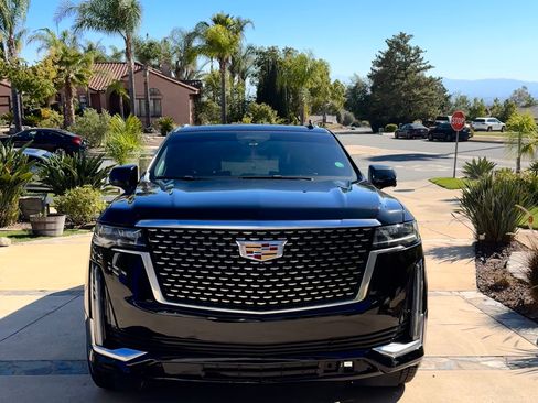 Used 2022 Cadillac Escalade Premium Luxury w/ Performance Package image 2
