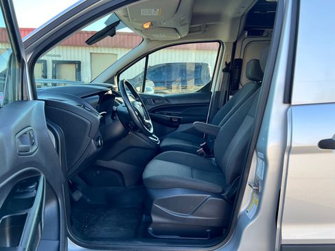 Used 2017 Ford Transit Connect XL image 9