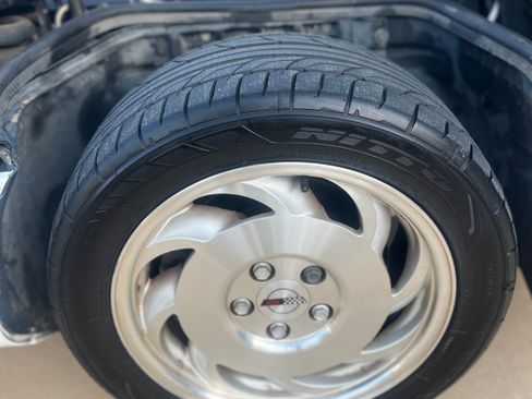 Used 1996 Chevrolet Corvette Coupe RWD image 22