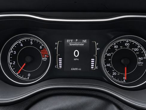 Used 2020 Jeep Cherokee Latitude Plus AWD/4WD image 9