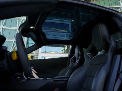 Used 2017 Chevrolet Corvette Z06 RWD image 8