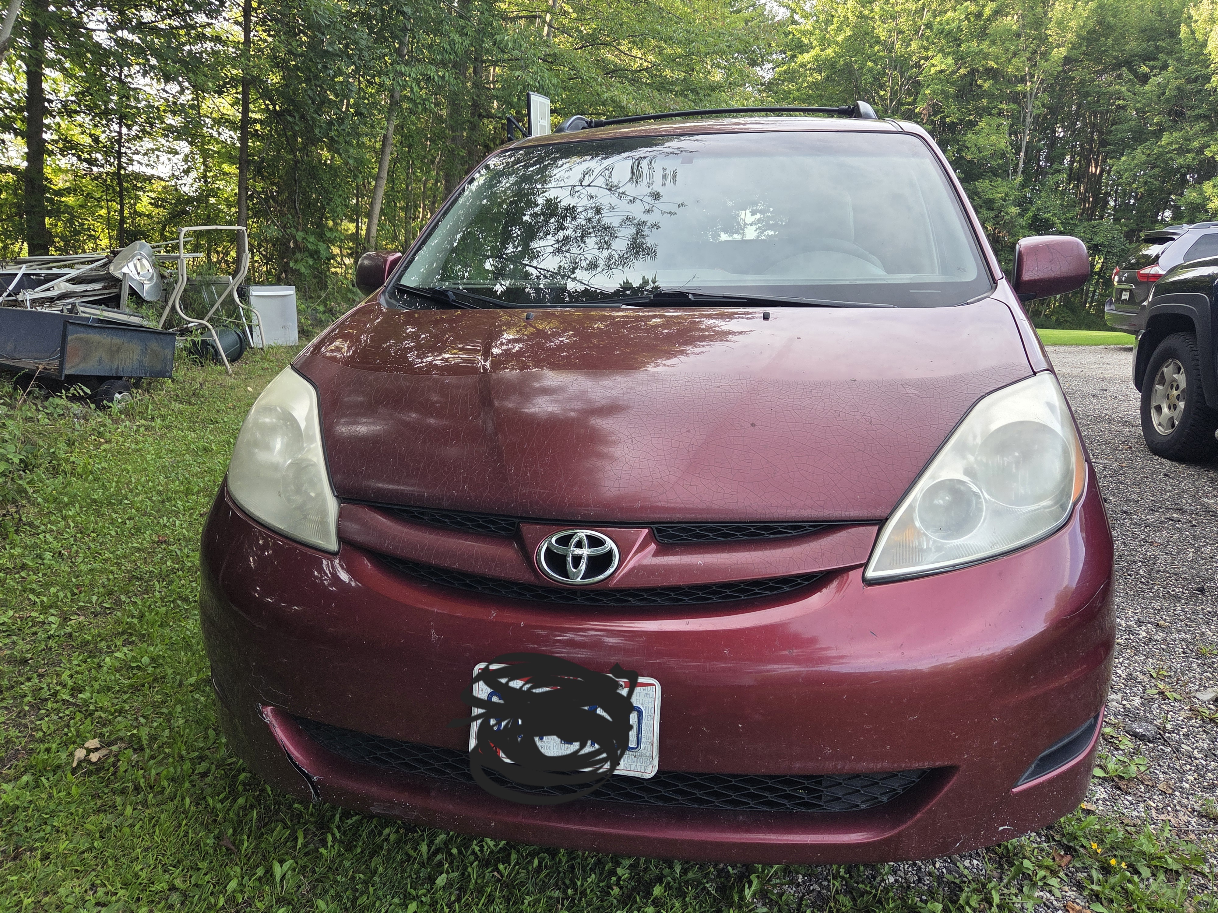 Used 2010 Toyota Sienna XLE AWD/4WD image 2