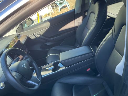 Used 2019 Tesla Model 3 Standard Range Plus image 11