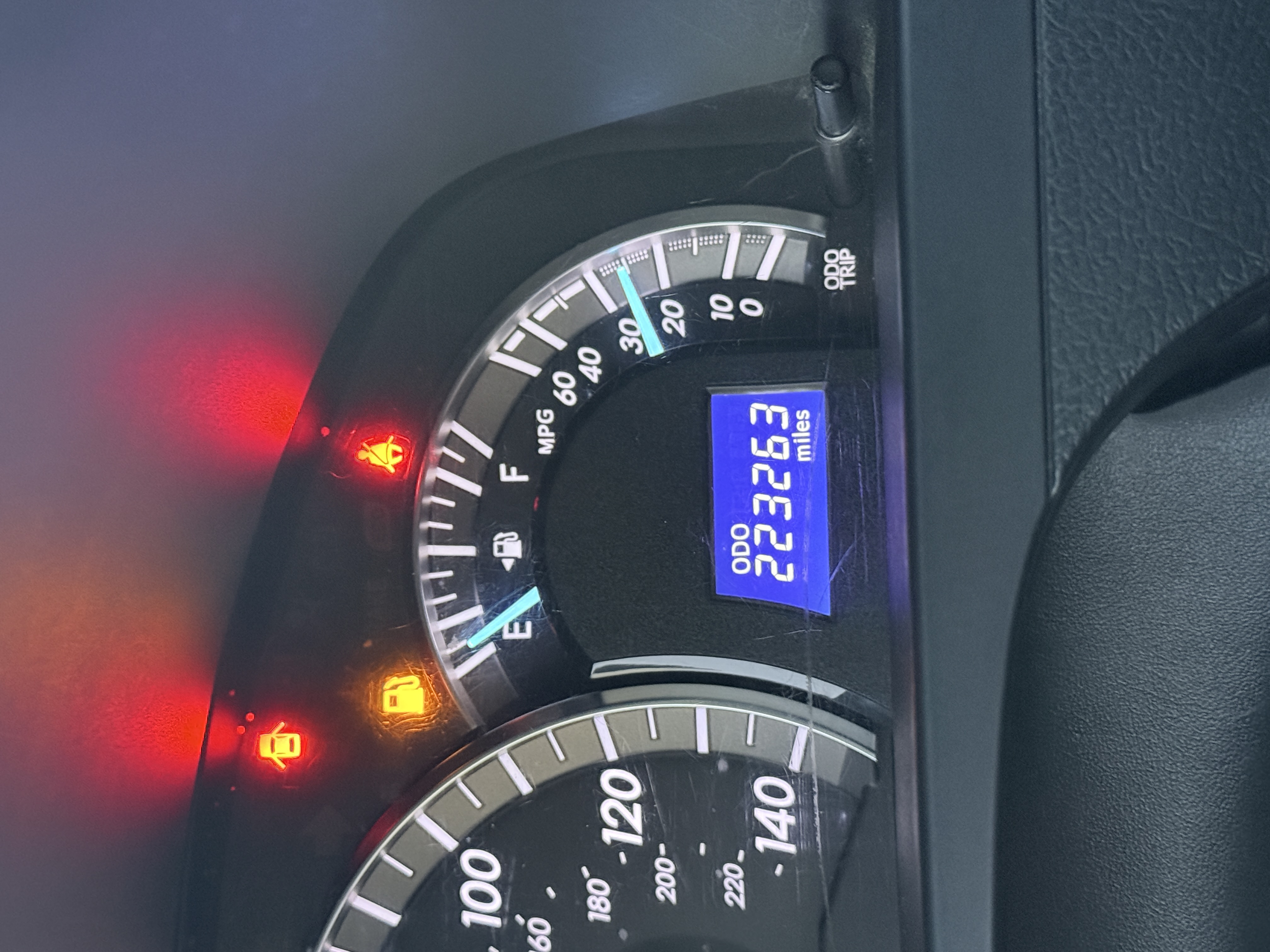 Used 2012 Toyota Camry SE FWD image 11