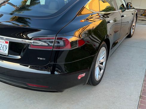 Used 2018 Tesla Model S 75D image 6