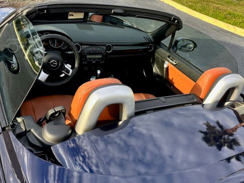 Used 2008 MAZDA MX-5 Miata Grand Touring w/ Premium Pkg image 7