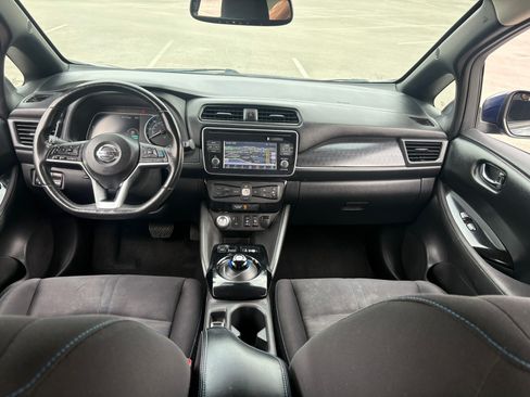 Used 2018 Nissan Leaf SV w/ SV Technology Package image 14