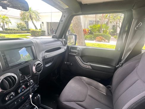 Used 2013 Jeep Wrangler Sport AWD/4WD image 16