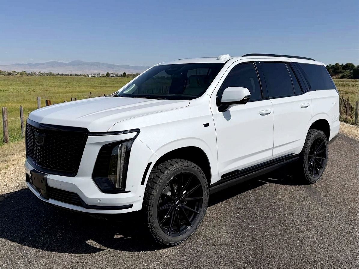 Used 2026 Cadillac Escalade Platinum Sport w/ LPO, ONYX Package AWD/4WD image 1