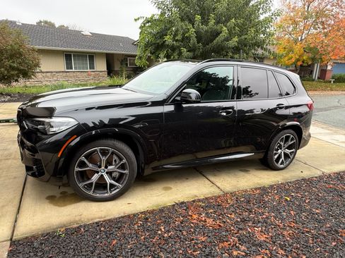 Used 2023 BMW X5 xDrive45e w/ M Sport Package image 2