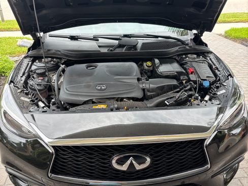 Used 2019 INFINITI QX30 w/ Navigation Package FWD image 15