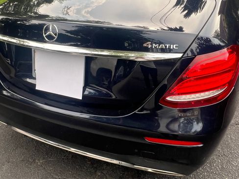 Used 2019 Mercedes-Benz E 300 4MATIC image 6