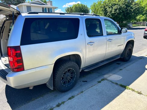 Used 2011 Chevrolet Suburban LT AWD/4WD image 9