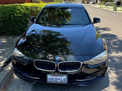Used 2017 BMW 330i Sedan image 2