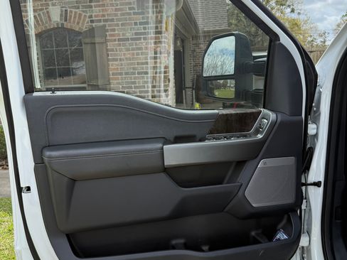 Used 2025 Ford F350 Lariat w/ Lariat Ultimate Package image 13