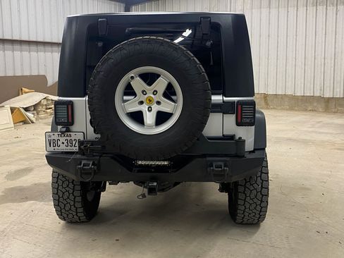 Used 2009 Jeep Wrangler Rubicon w/ Dual Top Group image 6