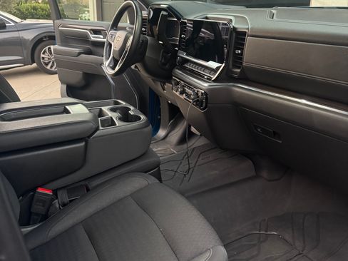 Used 2023 Chevrolet Silverado 1500 LT w/ Convenience Package II image 10