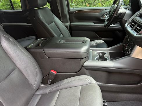 Used 2021 Chevrolet Tahoe Z71 w/ Z71 Off-Road Package AWD/4WD image 12