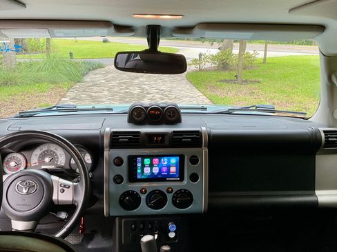 Used 2013 Toyota FJ Cruiser 4WD image 17