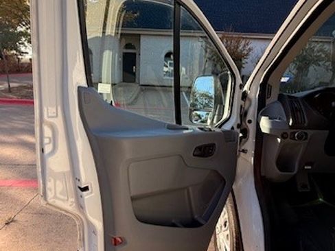 Used 2019 Ford Transit 350 XLT image 24