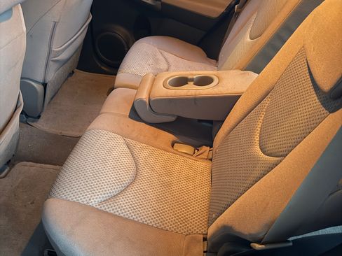 Used 2007 Toyota RAV4 2WD image 14