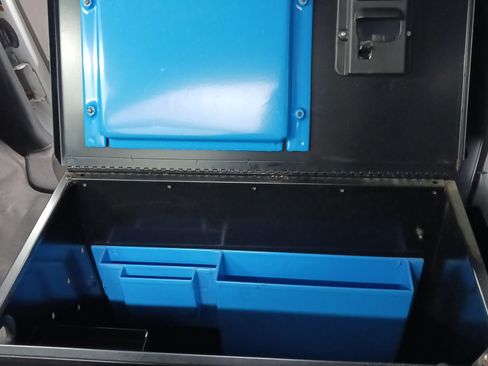 Used 2018 Chevrolet Express 2500 w/ Driver Convenience Package image 19