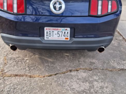 Used 2010 Ford Mustang Coupe image 5