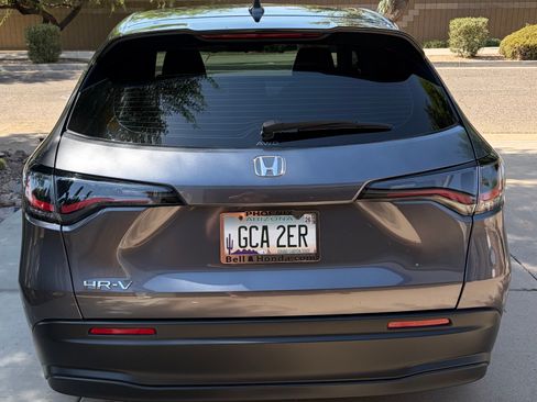 Used 2024 Honda HR-V LX image 5
