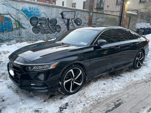 Used 2018 Honda Accord Sport image 1