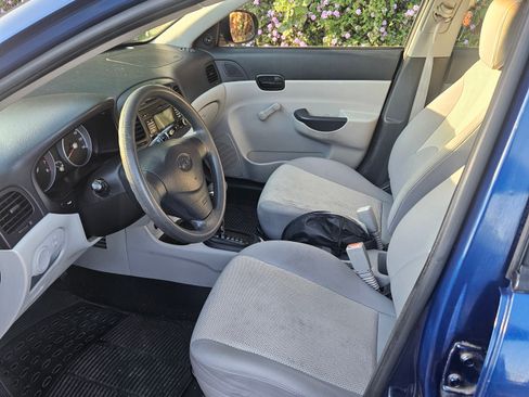 Used 2010 Hyundai Accent GLS image 4