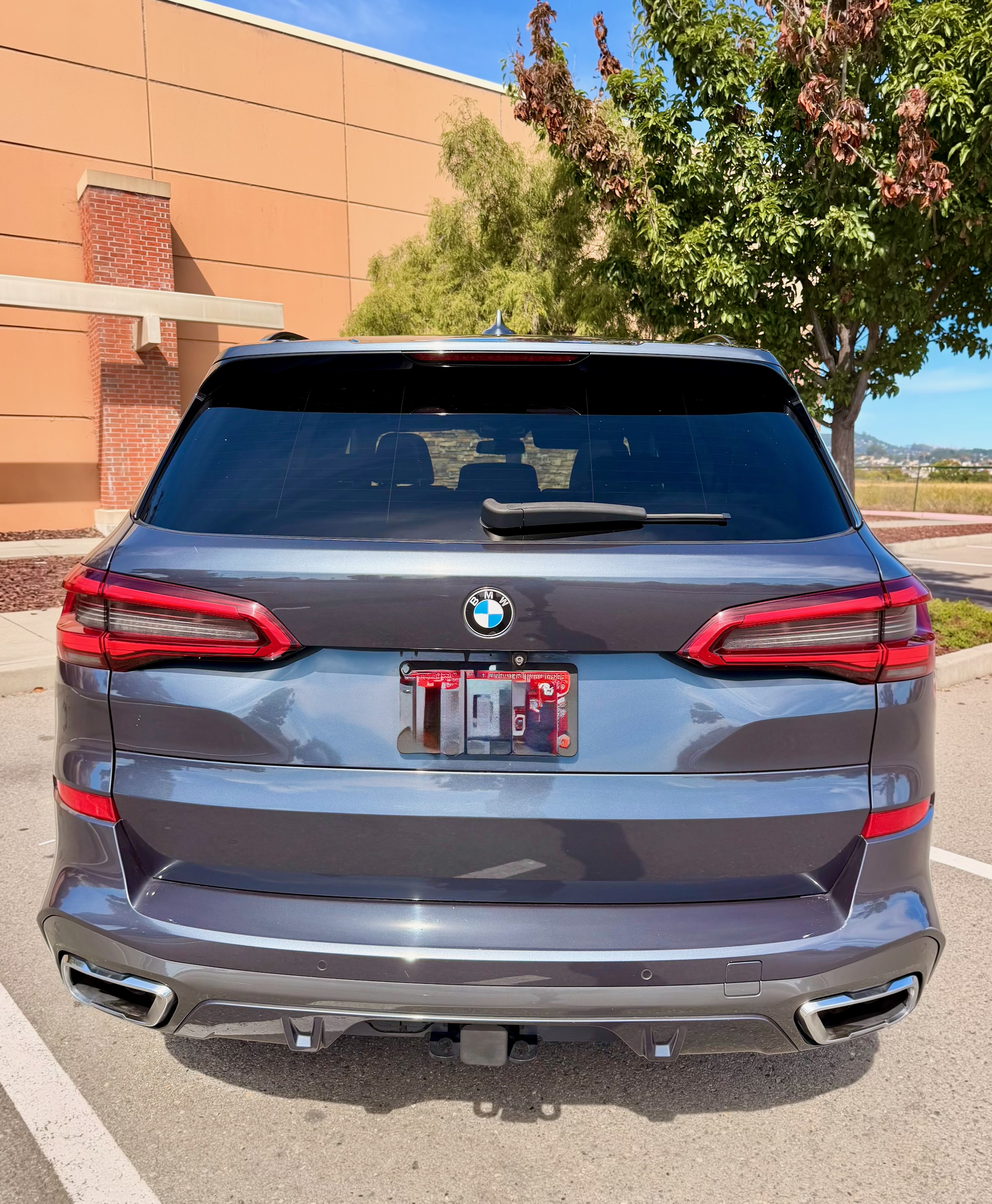 Used 2019 BMW X5 xDrive50i w/ M Sport Package AWD/4WD image 6