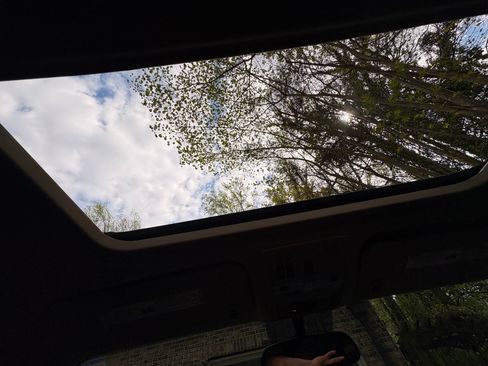 Used 2013 Cadillac Escalade Premium AWD/4WD image 15