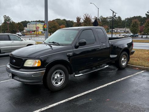 Used 2003 Ford F150 XLT image 12