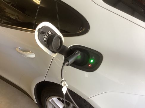 Used 2022 Porsche Panamera 4 E-Hybrid image 11