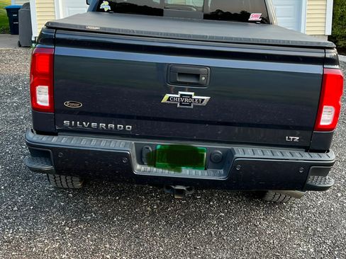 Used 2018 Chevrolet Silverado 1500 LTZ Z71 w/ Centennial Edition AWD/4WD image 5