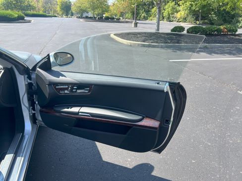 Used 2009 Mercedes-Benz CL 550 4MATIC image 16