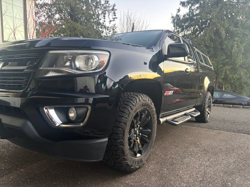 Used 2018 Chevrolet Colorado Z71 w/ Z71 Midnight Edition image 11