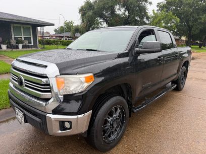Used 2016 Toyota Tundra SR5 w/ SR5 Upgrade Package