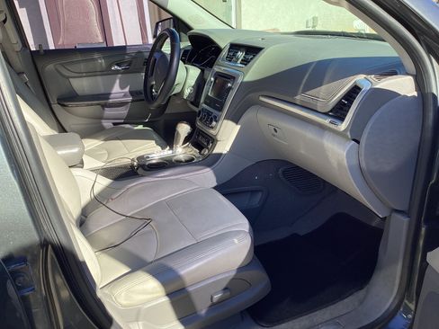 Used 2013 GMC Acadia SLT image 5