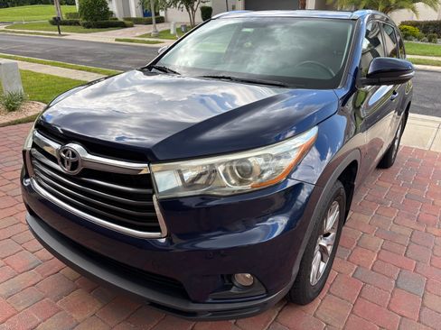 Used 2015 Toyota Highlander XLE AWD/4WD image 1