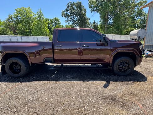 Used 2024 GMC Sierra 3500 Denali Ultimate AWD/4WD image 1
