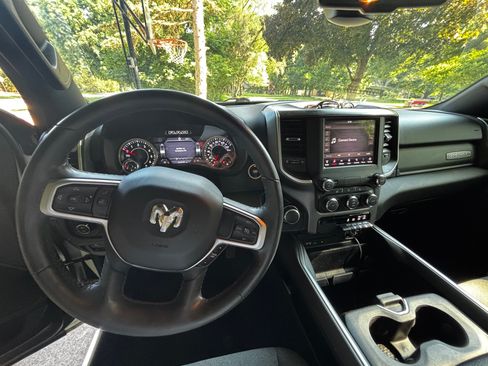 Used 2019 RAM 1500 Big Horn AWD/4WD image 10