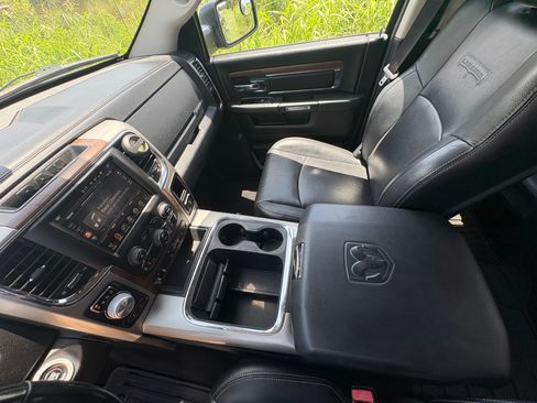 Used 2016 RAM 1500 Laramie w/ Convenience Group image 16