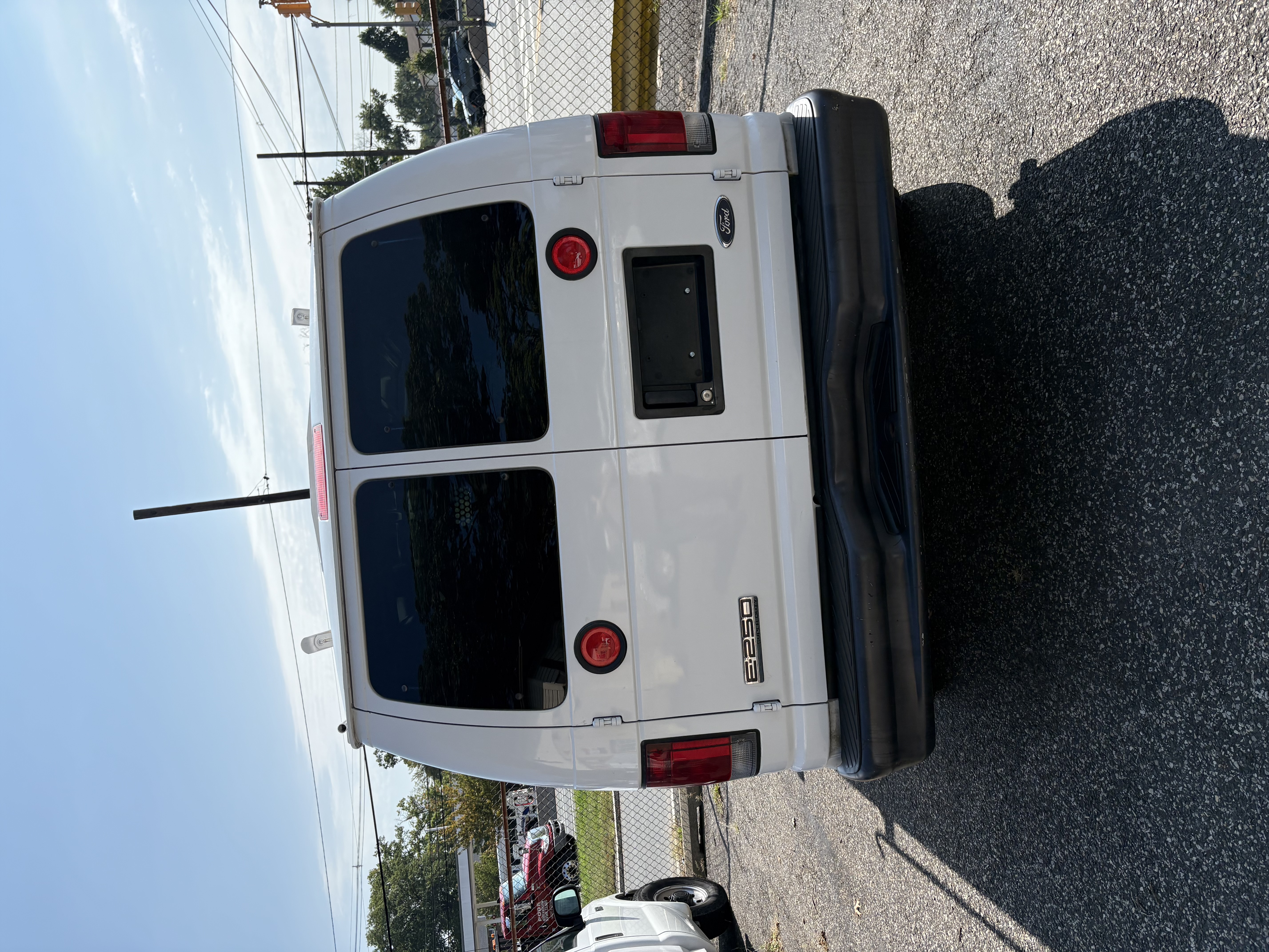 Used 2007 Ford E-250 and Econoline 250 RWD image 6