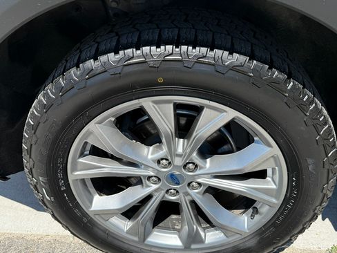 Used 2021 Ford Explorer Limited w/ Equipment Group 301A image 24