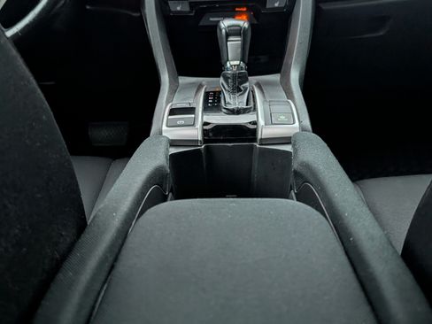 Used 2019 Honda Civic EX image 10