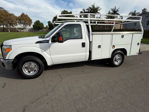 Used 2014 Ford F250 XL w/ Power Equipment Group image 25