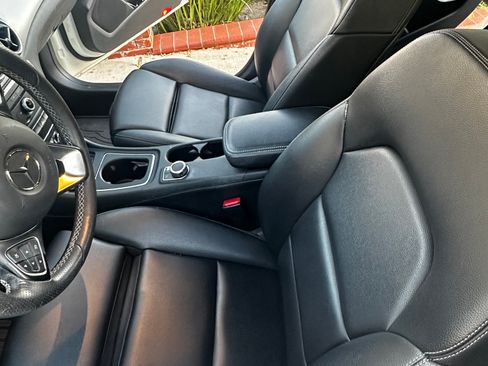 Used 2017 Mercedes-Benz GLA 250 image 8