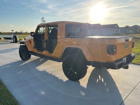 Used 2021 Jeep Gladiator Overland w/ Popular Equipment Package image 16