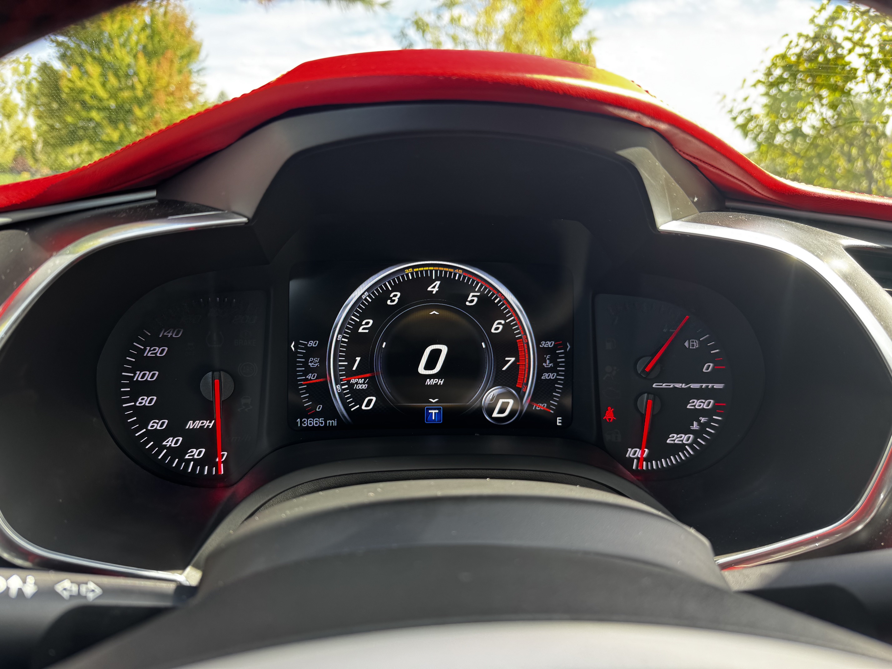 Used 2016 Chevrolet Corvette Stingray Coupe w/ 3LT Preferred Equipment Group RWD image 8